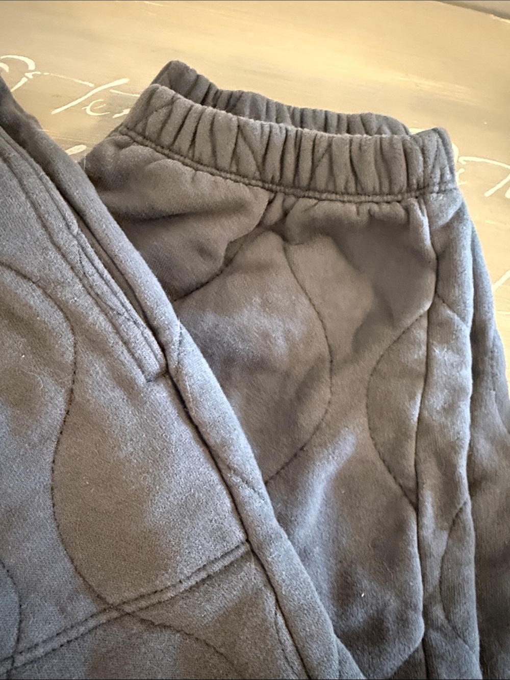 Quilted Wave-Pattern Sweatpants - Picture 5 of 5